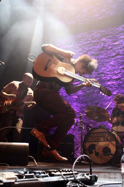 THE LEISURE SOCIETY - 2013-05-06 - PARIS - Cafe de la Danse - Nick Hemming